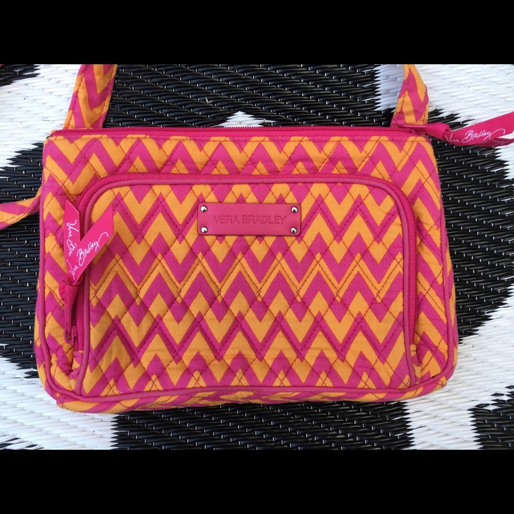VERA BRADLEY ORANGE & PINK ZIG ZAG PATTERN PURSE